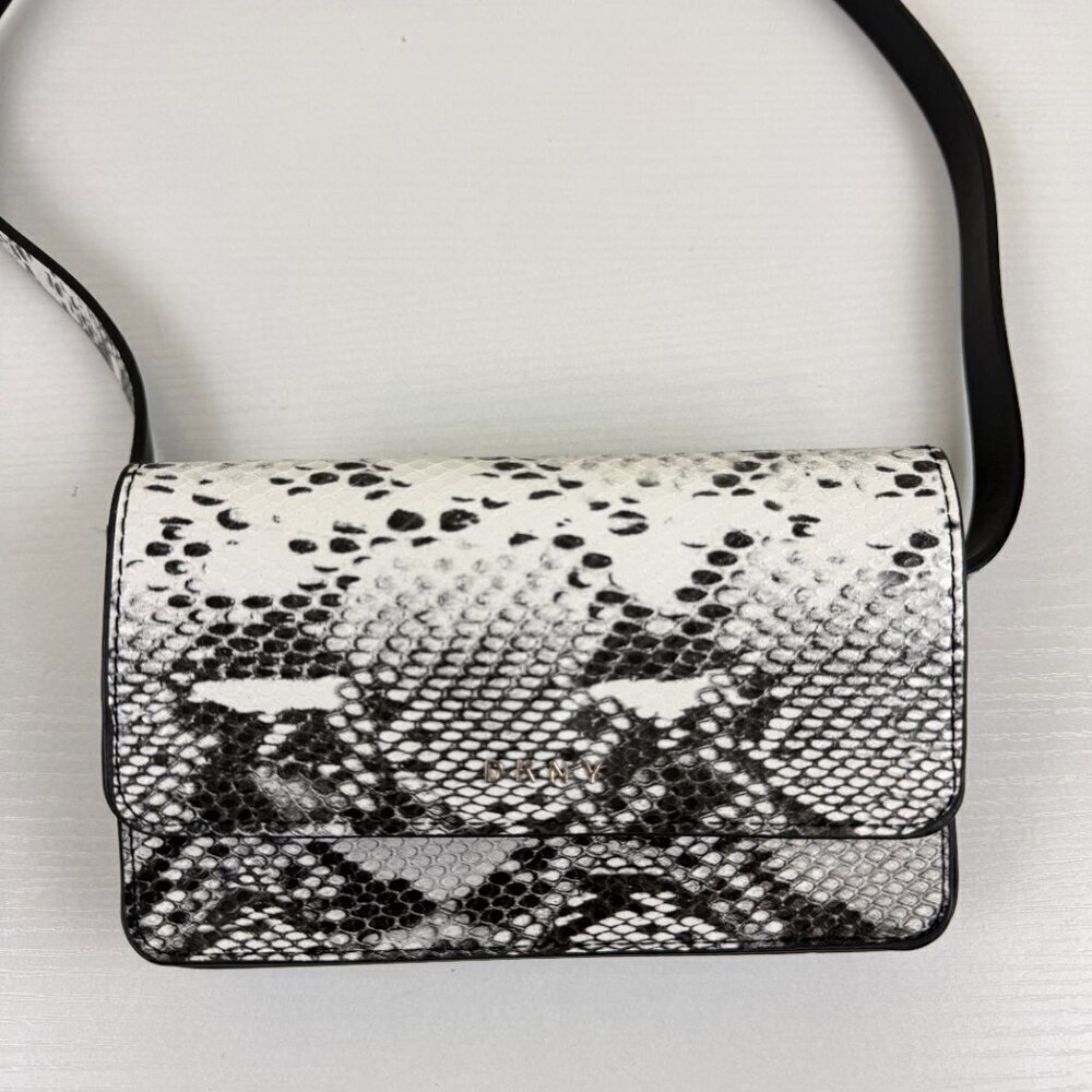 Like New DKNY Snakeskin Belt Bag White and Black
